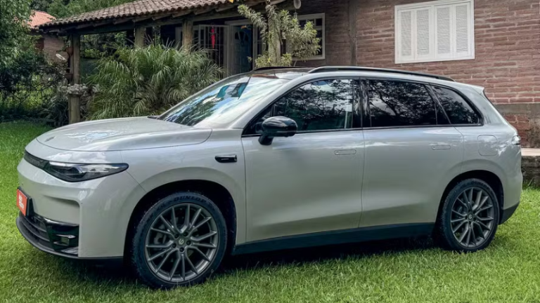 Teste revela autonomia real do Leapmotor C10 REEV