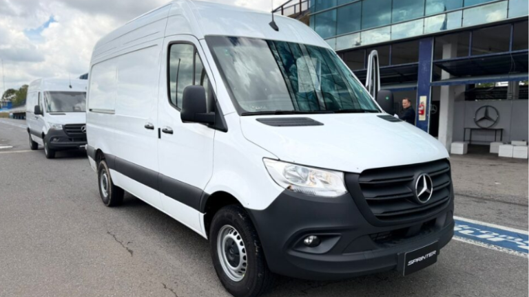 Mercedes-Benz lança Sprinter automática para enfrentar concorrência