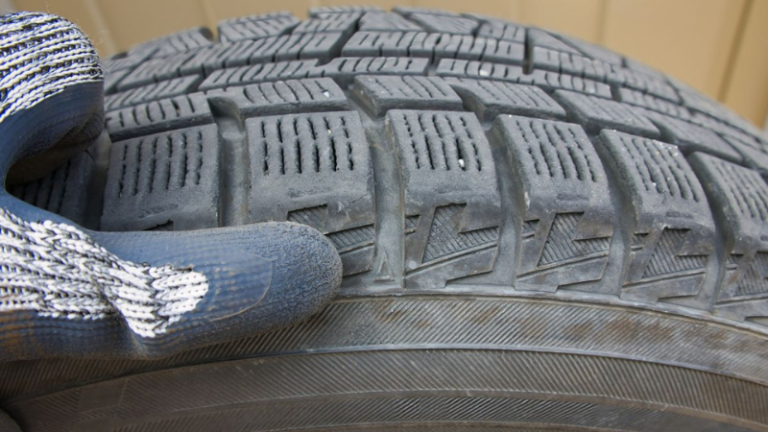 Contran reforça alerta contra pneu careca em março