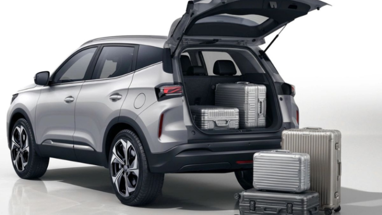 Fiat reduz preço do Fastback em até R$ 45 mil e pressiona lançamento do Tiggo 5x