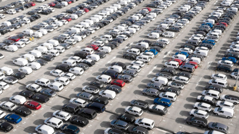 Cinco carros para alugar em 2026 que rodam muito gastando quase nada