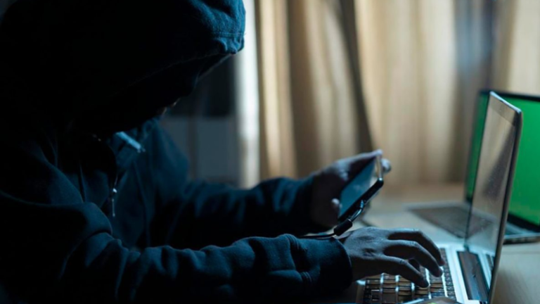 Golpe do pedágio Free Flow: mais de 50 sites falsos miram motoristas em 2026