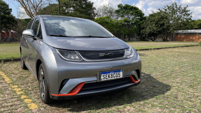 BYD Dolphin lidera lista de desejos dos brasileiros em 2026