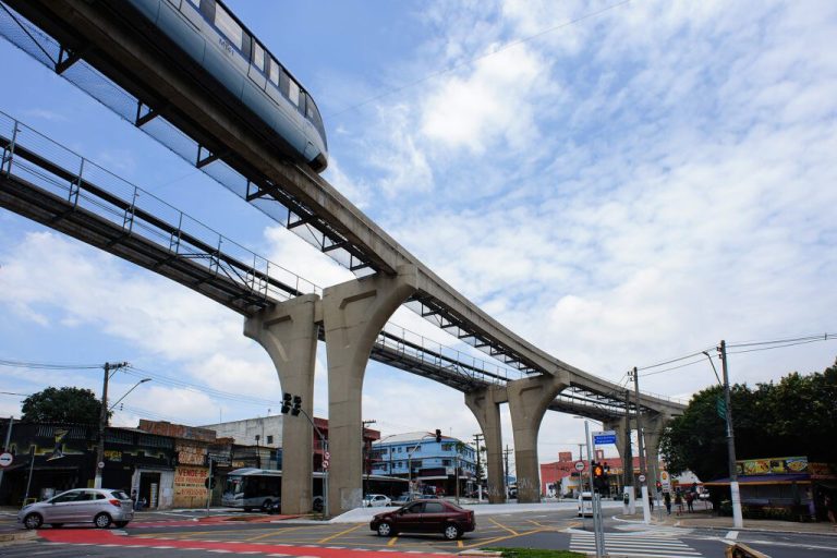 Conheça Sapopemba: com 45 km, a maior avenida do Brasil