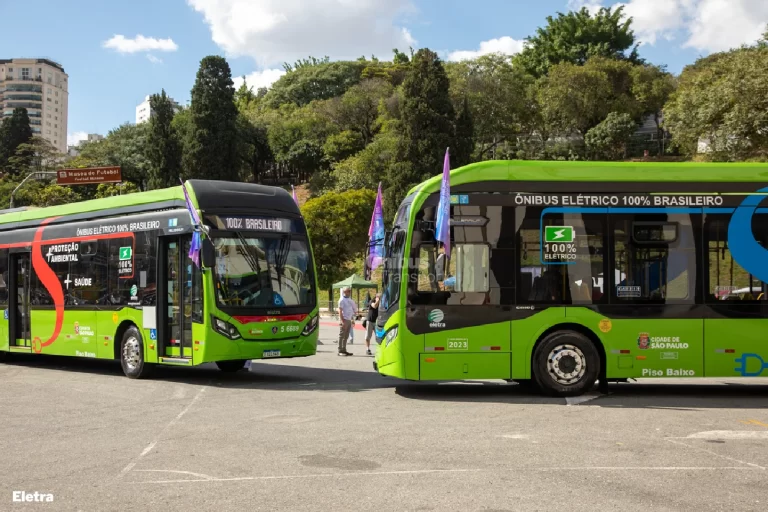 Ônibus elétricos Eletra e Caio dominam mais de 57% do mercado brasileiro