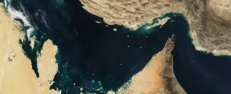 Crise no Estreito de Ormuz expõe fragilidade da mobilidade global e pressiona cadeias energéticas