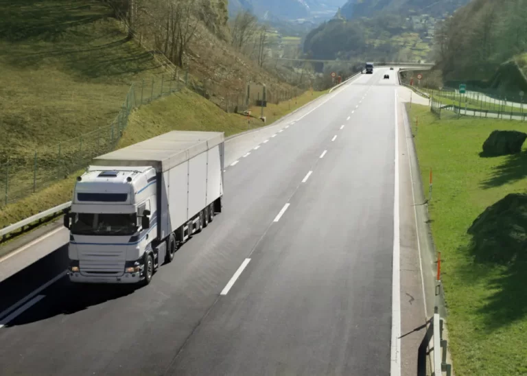 Roubo de cargas cai 16,7% em 2025, mas prejuízo ainda pode ultrapassar R$ 1 bilhão