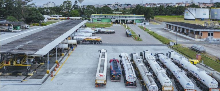 Senacon notifica 329 distribuidoras e pressiona por multas mais duras contra abusos no setor de combustíveis