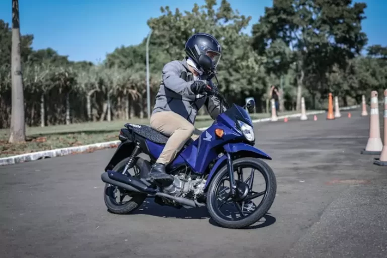 Honda Pop 110i: a queridinha dos entregadores ganha freio combinado e rodas de liga leve