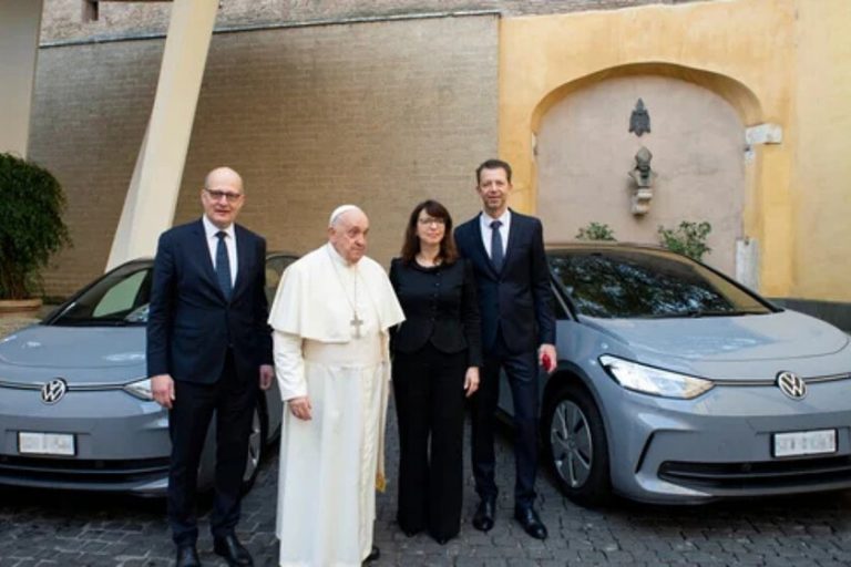 Vaticano aposta em frota elétrica e gestão inteligente com parceria entre Volkswagen e Elli