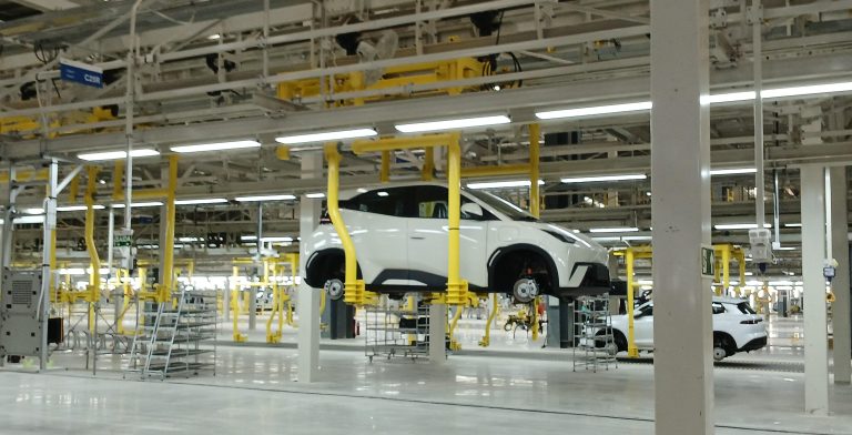 BYD corta 100 mil empregos mesmo com recorde de exportações