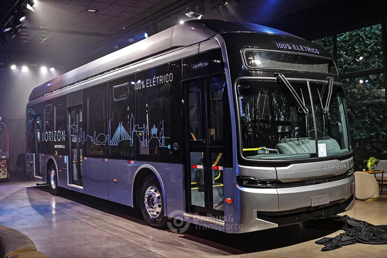 Ônibus elétrico compacto amplia alcance do transporte e reforça inclusão nas cidades brasileiras