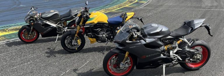 Motos históricas que homenageiam Ayrton Senna foram apresentadas em Interlagos