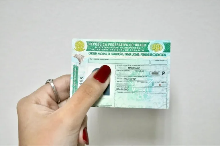 Senatran determina que Detrans passem a cobrar exame toxicológico na 1ª habilitação para moto e carro