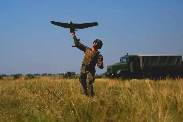 Ucrânia relata primeiro caso documentado de drones autônomos realizando ataque letal sem intervenção humana