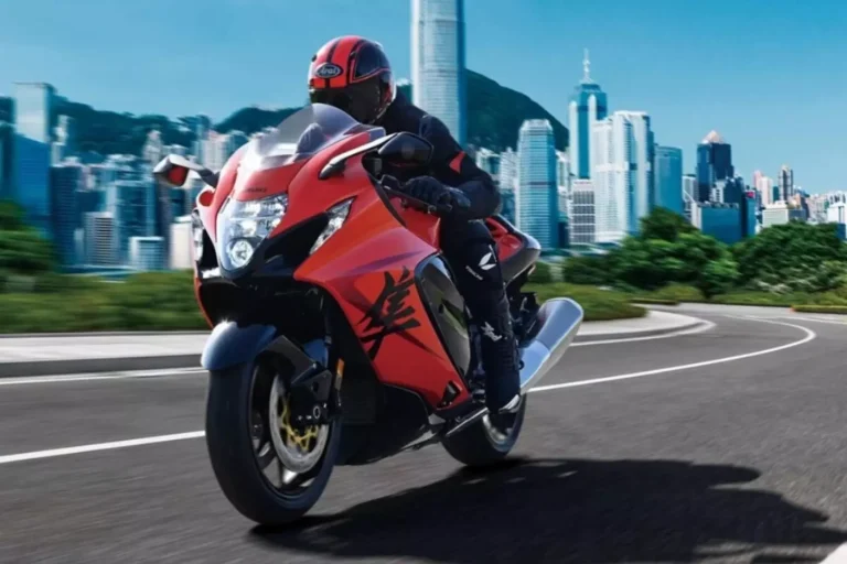 A moto que quebrou o pacto dos 300 km/h