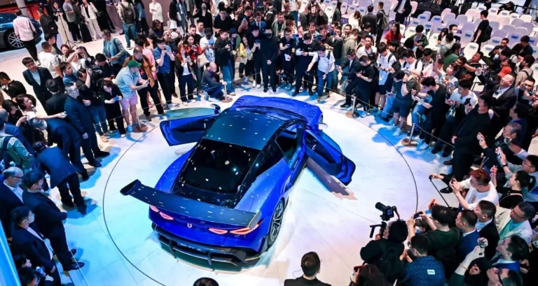 BYD leva 37 influenciadores à Justiça na China e multas já chegam à casa dos milhões