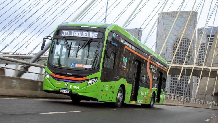 Ônibus elétricos já representam até 50% dos emplacamentos em mais de 20 países