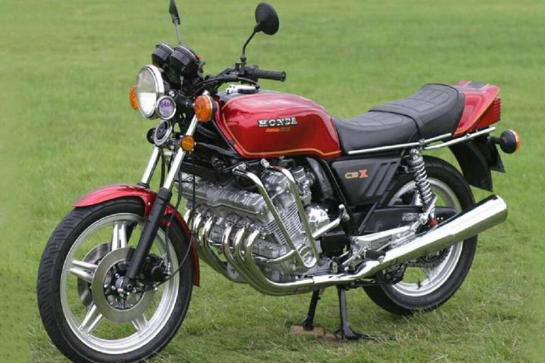 A moto que quase foi cancelada pela própria Honda: a história da CBX inspirada em um caça F-4 Phantom