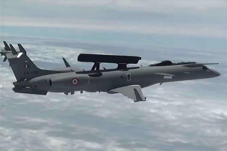 Índia declara totalmente operacional sistema de vigilância aérea baseado em jatos Embraer modificados