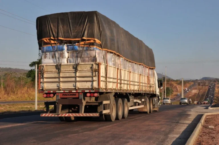 Detran Tocantins alerta para riscos e prejuízos do transporte de carga acima do limite