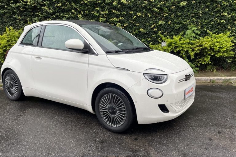 O usado que dá um caldo: Fiat 500 reaparece por menos de R$ 40 mil