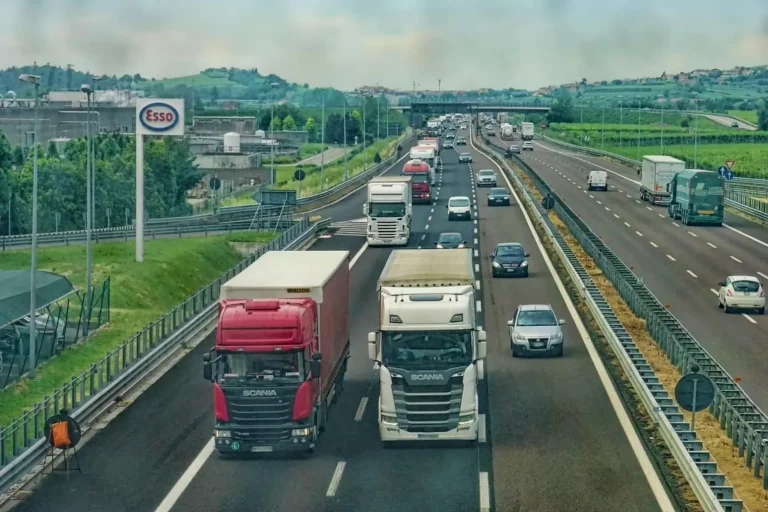 CCJ admite PEC que cria política nacional de apoio ao transporte rodoviário profissional