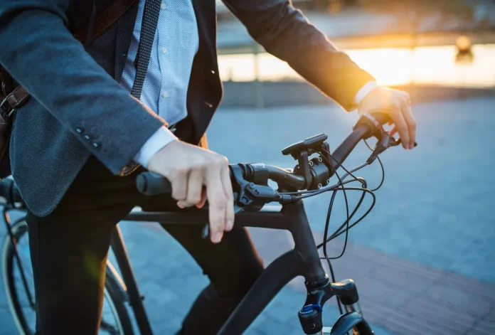 Bicicleta-eletrica-ou-ciclomotor.jpg