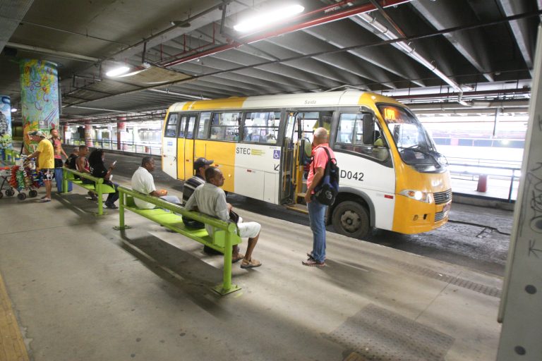 Estudo poderá redefinir rotas e horários dos “amarelinhos” em Salvador