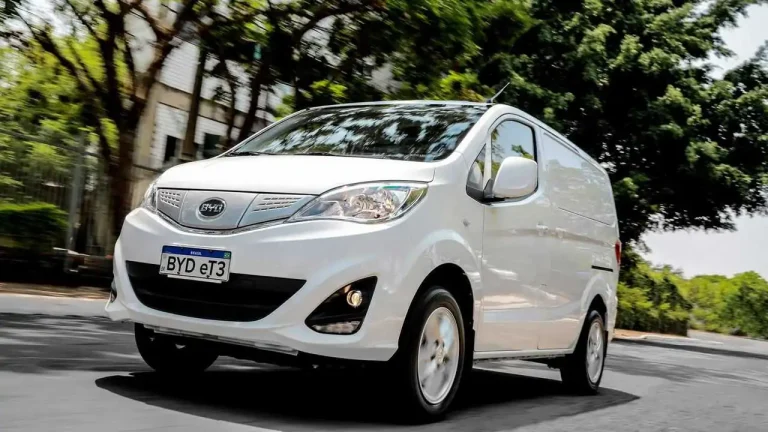 Compras online impulsionam crescimento dos utilitários elétricos no Brasil