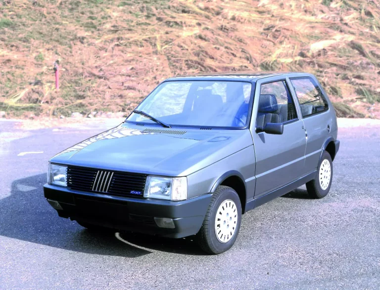 Fiat completa 50 anos no Brasil; confira os 10 carros que marcaram a história da marca