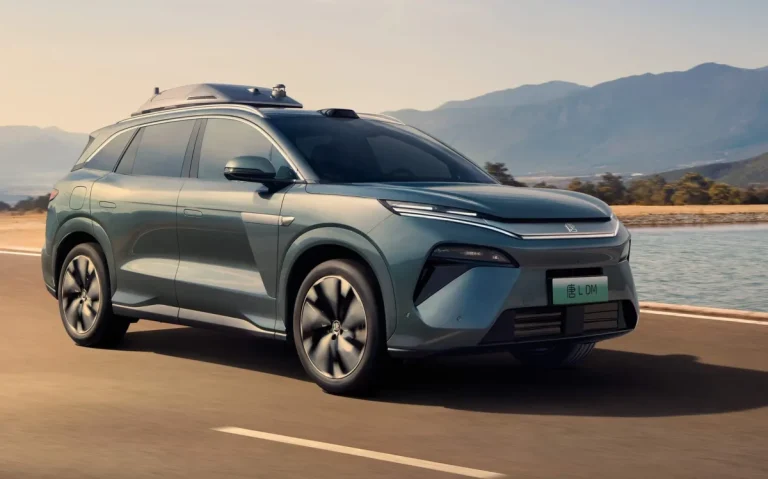 BMW lidera ranking de autonomia entre elétricos vendidos no Brasil; BYD e Audi aparecem na sequência