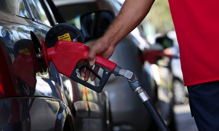 Preço do etanol recua em 22 estados e cai para R$ 3,91 por litro no país
