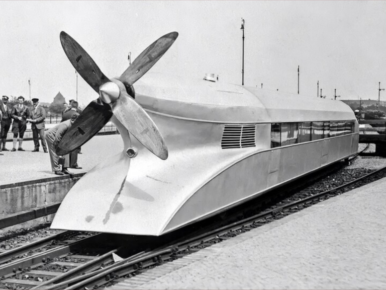 Em 1931, trem com hélice de avião bateu recorde de velocidade e revelou os limites de uma ideia revolucionária