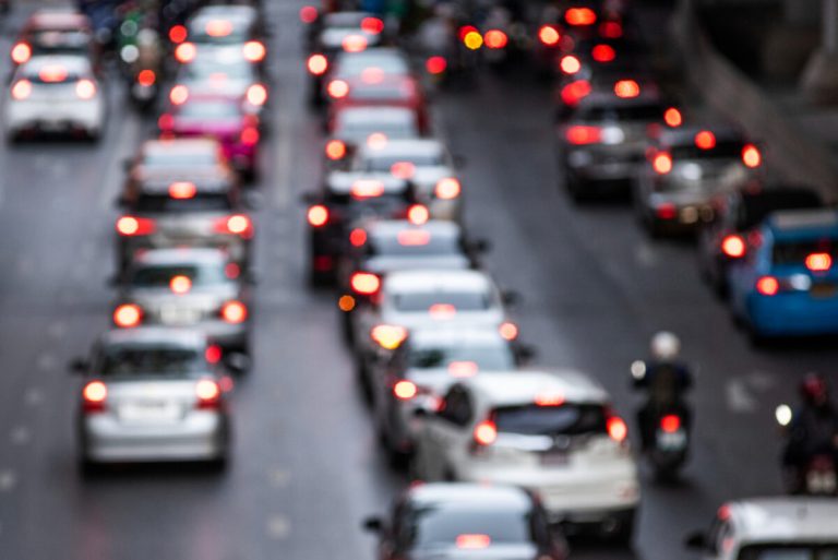 Mercado de carros cresce 18,7% em 2026, mas Fenabrave reduz expectativa para o ano