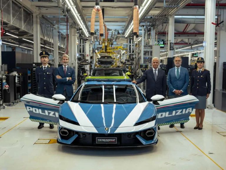 Polícia italiana recebe Lamborghini de 920 cv para transportar órgãos em emergências
