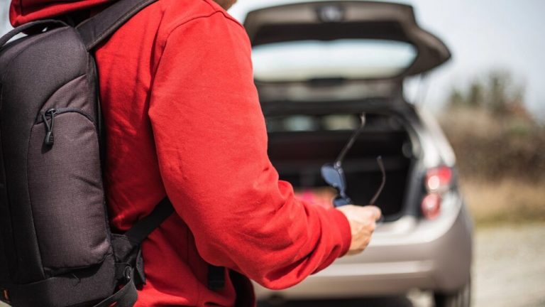 Vai viajar de carona por aplicativo? Confira os cuidados antes de embarcar