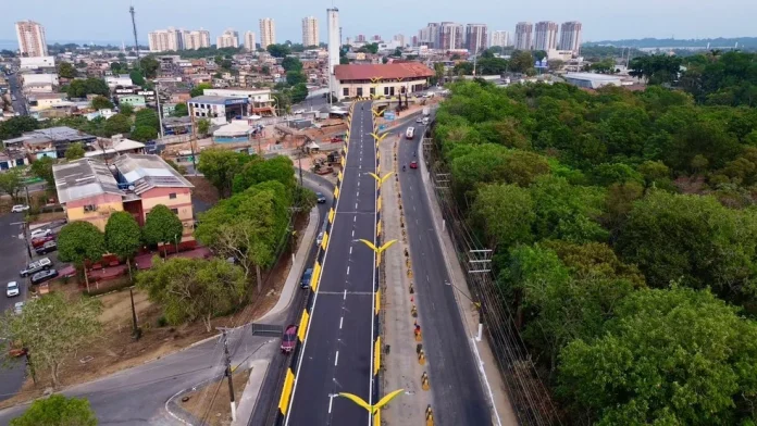 viaduto-passarao2C-em-manaus3A-prefeitura-libera-alca-viaria-superior-para-trafego