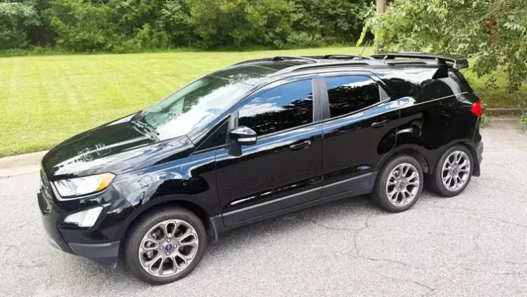 Ford EcoSport de seis rodas vai a leilão nos Estados Unidos