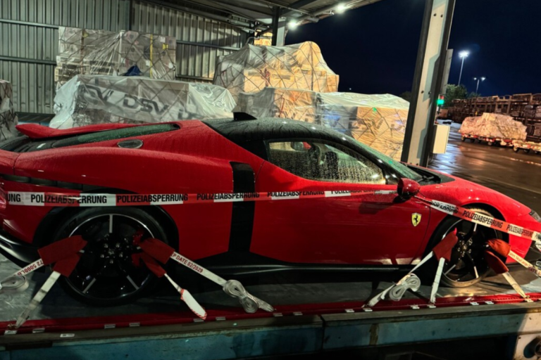 Alfândega alemã intercepta Ferrari de mais de 500 mil euros roubada na Bélgica