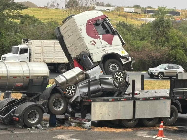 Escala 5×2 pode elevar custos do transporte de cargas e mudar rotina dos caminhoneiros