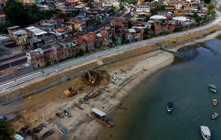 Iniciada urbanização da orla de Escada em obras do VLT