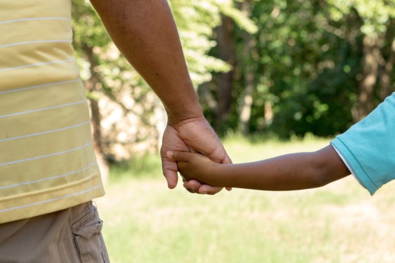 Segurança no trânsito também deve fazer parte da proteção de crianças e adolescentes